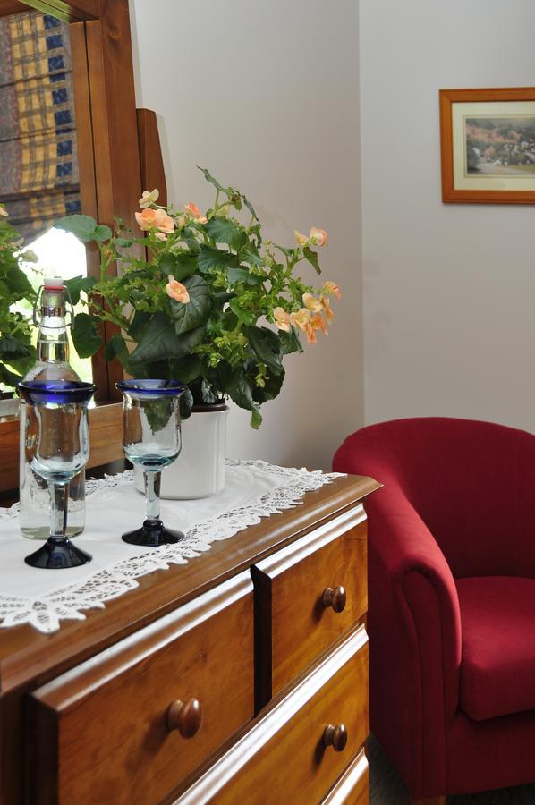 Clifton Gardens Bed & Breakfast - ออเรนจ์ ภายนอก รูปภาพ